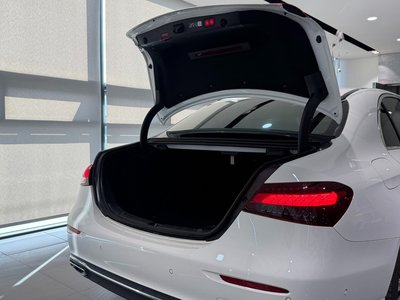 MERCEDES-BENZ E-CLASS - 7