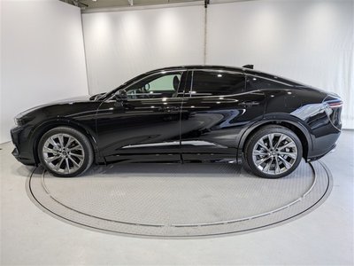 TOYOTA CROWN CROSSOVER - 3