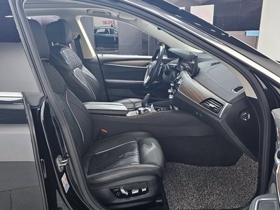 BMW 6 SERIES GT - 10