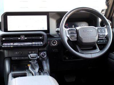 TOYOTA LAND CRUISER 250 - 7