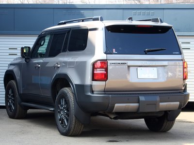 TOYOTA LAND CRUISER 250 - 6