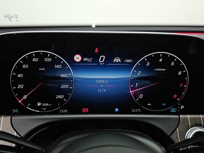 MERCEDES-BENZ E-CLASS - 8