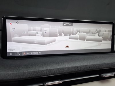 2023 Genesis GV70 thumbnail 15