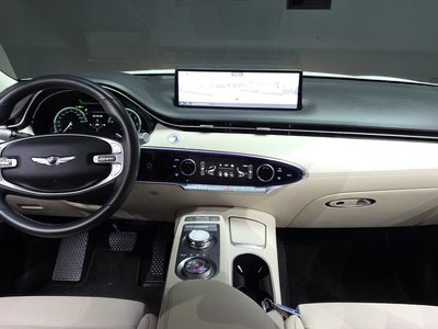 صورة 5 لـ 2023 Genesis GV70