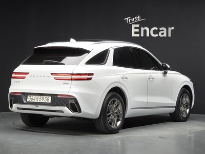 صورة 4 لـ 2023 Genesis GV70