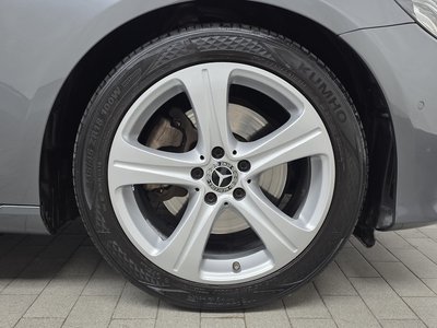 MERCEDES-BENZ E-CLASS - 6