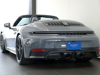 PORSCHE 911 CABRIOLET - 7