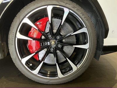 2019 Lamborghini URUS 缩略图 32