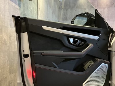 2019 Lamborghini URUS 缩略图 24