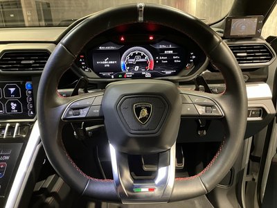 صورة 10 لـ 2019 Lamborghini URUS
