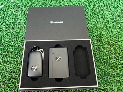 2022 Lexus IS — миниатюра 41