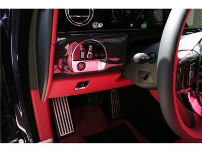 ROLLS-ROYCE CULLINAN - 10