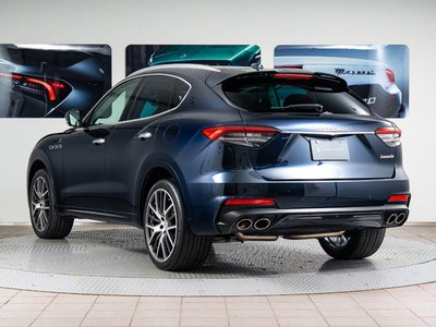 2022 Maserati LEVANTE — фото 4