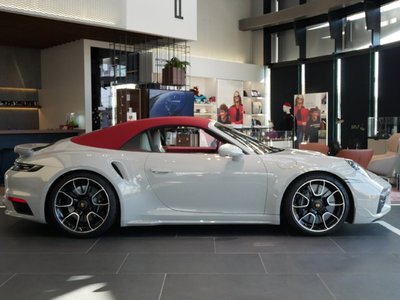 PORSCHE 911 CABRIOLET - 3
