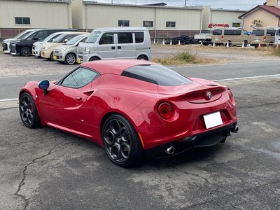 ALFA ROMEO 4C - 10