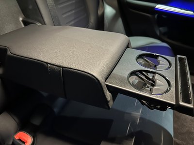 MERCEDES-BENZ GLC - 10