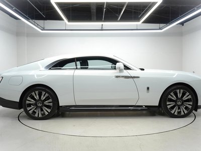 ROLLS-ROYCE SPECTRE - 4