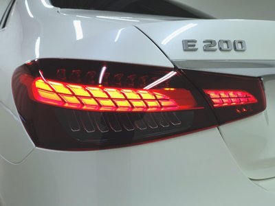 MERCEDES-BENZ E-CLASS - 5