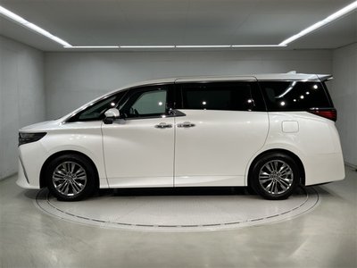2024 Toyota ALPHARD — фото 3