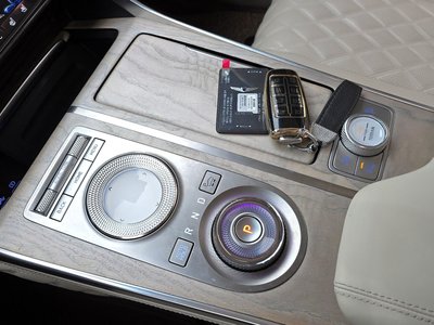 GENESIS GV80 - 9