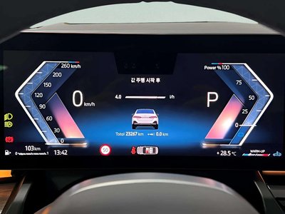2025 BMW 5 SERIES 照片 8