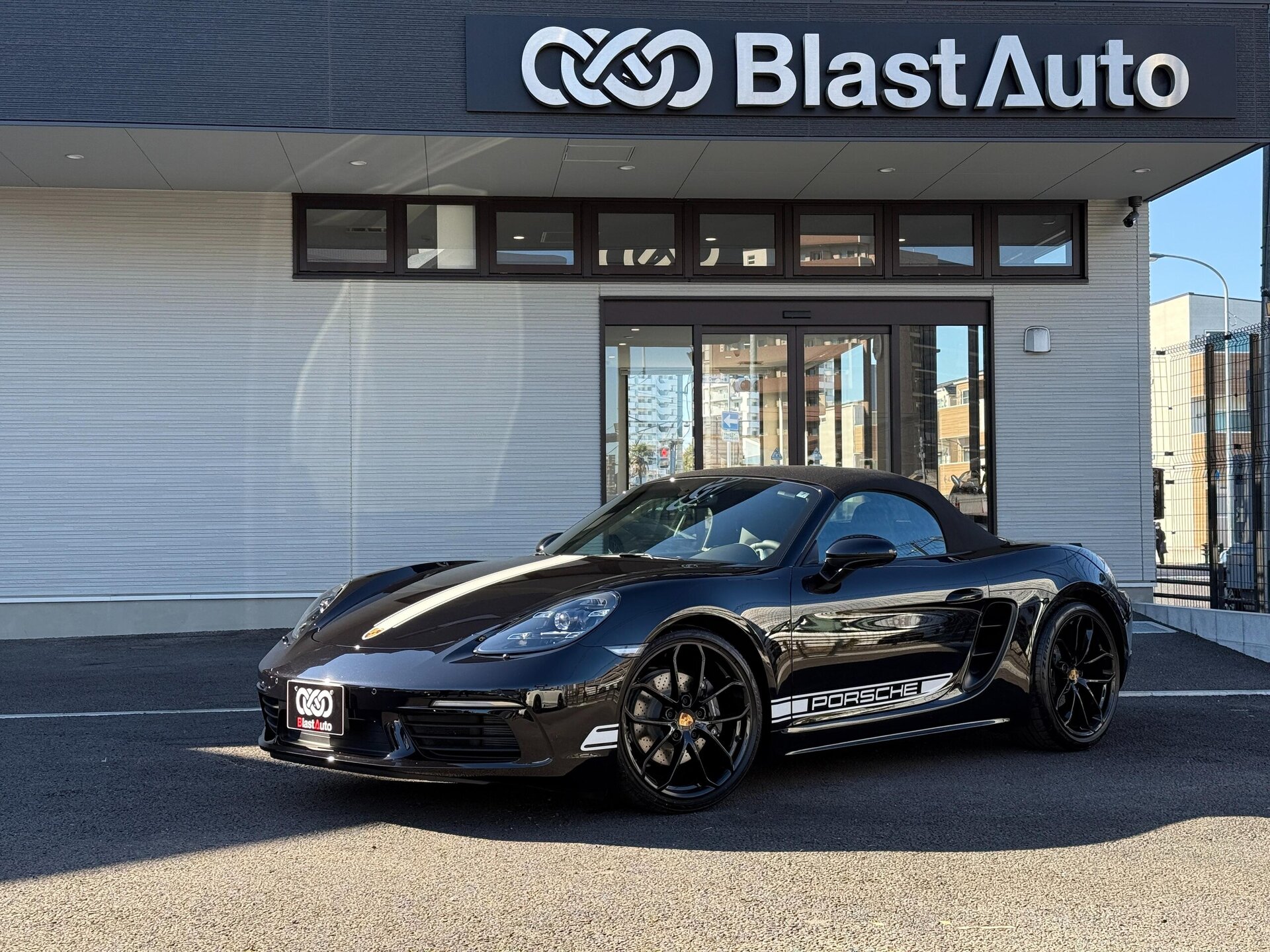 PORSCHE 718 BOXSTER - View 1