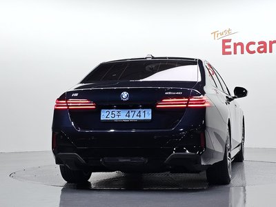 2024 BMW I5 photo 3