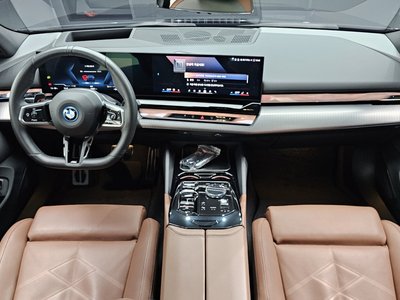 2024 BMW I5 photo 5