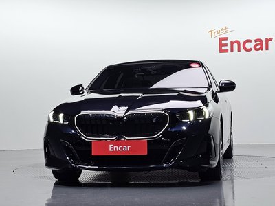 2024 BMW I5 photo 2