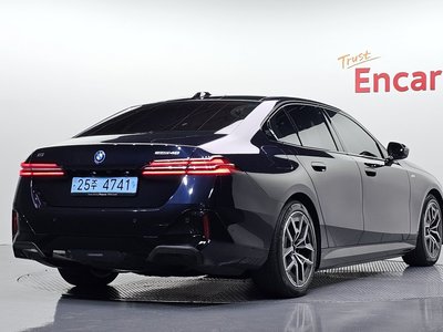 2024 BMW I5 photo 4