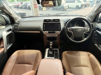 صورة 9 لـ 2022 Toyota LAND CRUISER PRADO