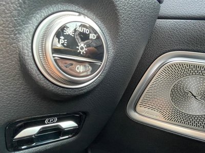 2025 Mercedes-BENZ C-CLASS — миниатюра 11