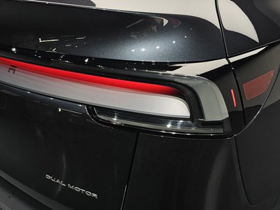 TESLA MODEL Y - 10