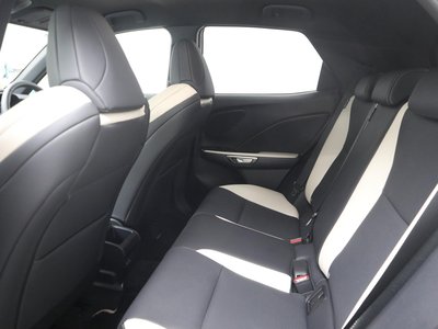 2025 Lexus LBX 缩略图 20