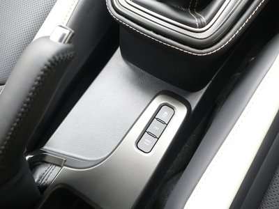 2025 Lexus LBX 缩略图 38