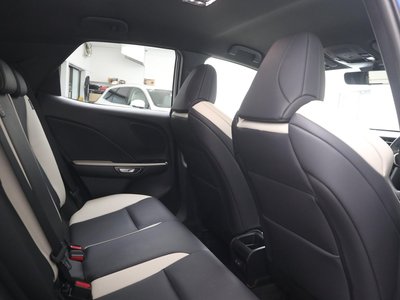 2025 Lexus LBX 缩略图 26