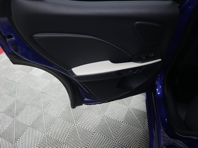 2025 Lexus LBX 缩略图 21
