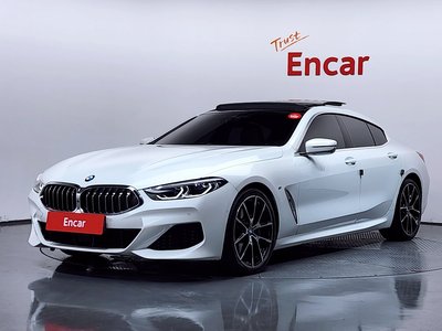 2022 BMW 8 SERIES photo 1