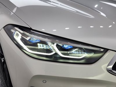 2022 BMW 8 SERIES photo 9