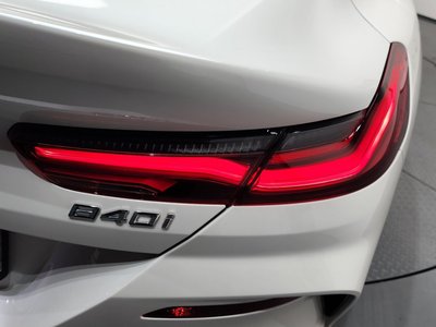 2022 BMW 8 SERIES photo 10