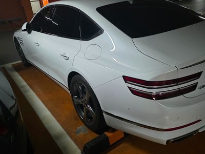 GENESIS G80 (RG3) - 3