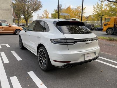 PORSCHE MACAN - 2
