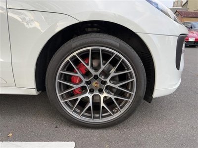 PORSCHE MACAN - 7