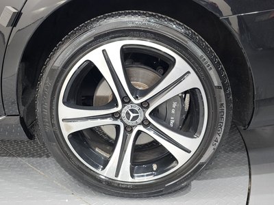 MERCEDES-BENZ E-CLASS - 8