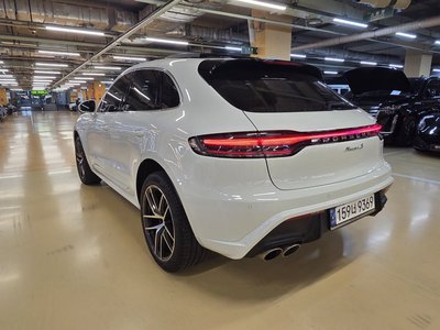 PORSCHE MACAN - 3