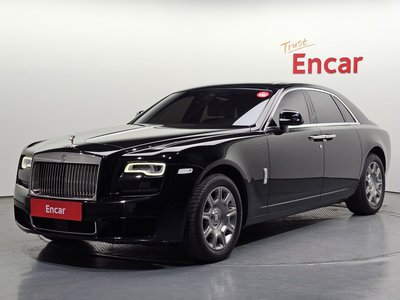 ROLLS-ROYCE GHOST