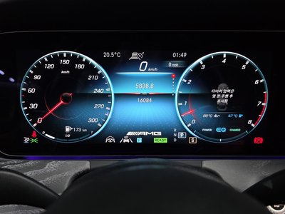 MERCEDES-BENZ GT AMG - 8