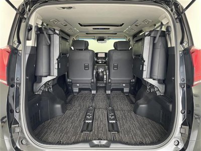 صورة 30 لـ 2022 Toyota ALPHARD
