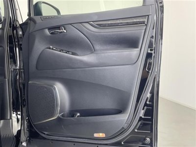 صورة 34 لـ 2022 Toyota ALPHARD