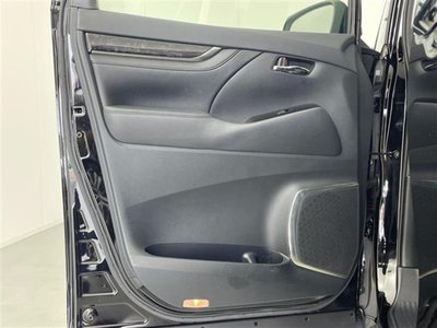 صورة 33 لـ 2022 Toyota ALPHARD